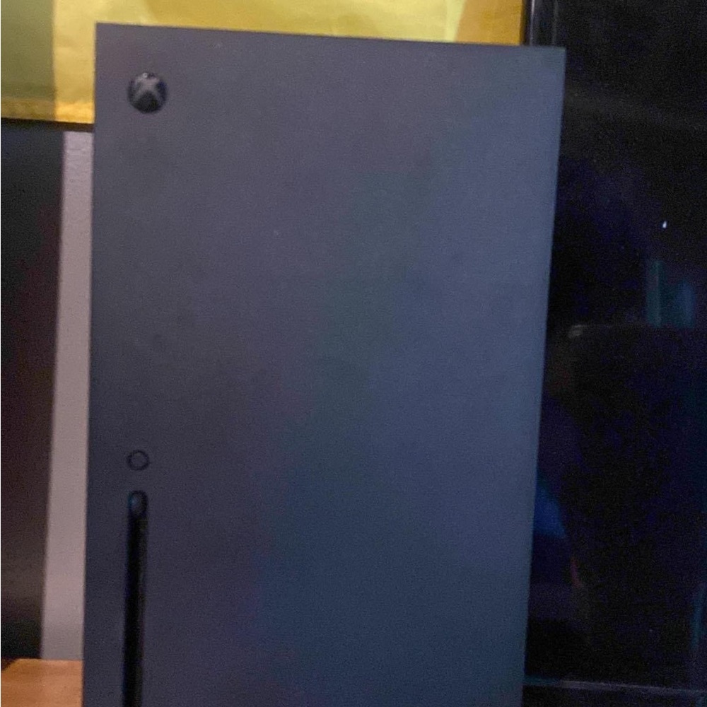 Xbox Series X - Picture 4 of 4